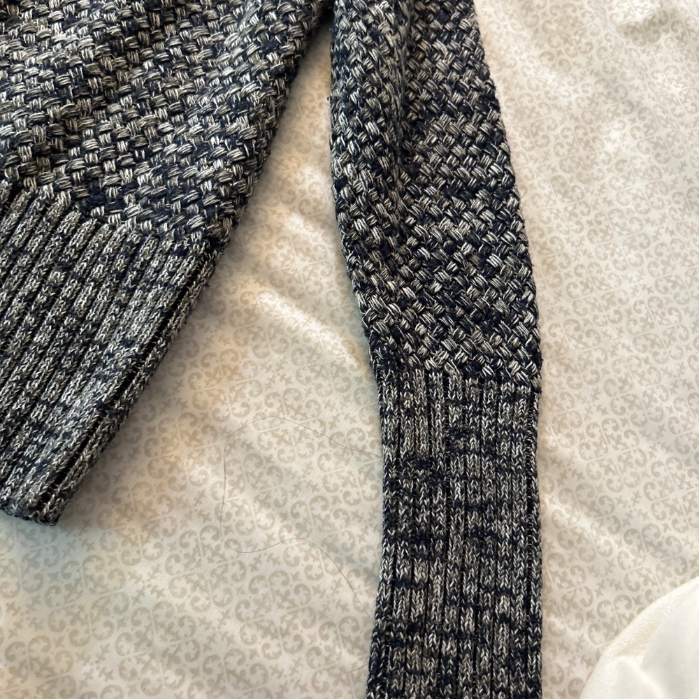 Sweater - Picture 3 of 3